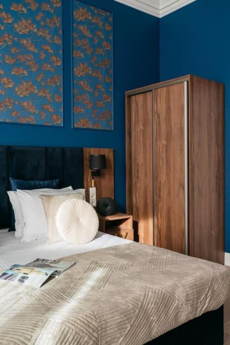 Deluxe Two-bedroom With Old Town View *