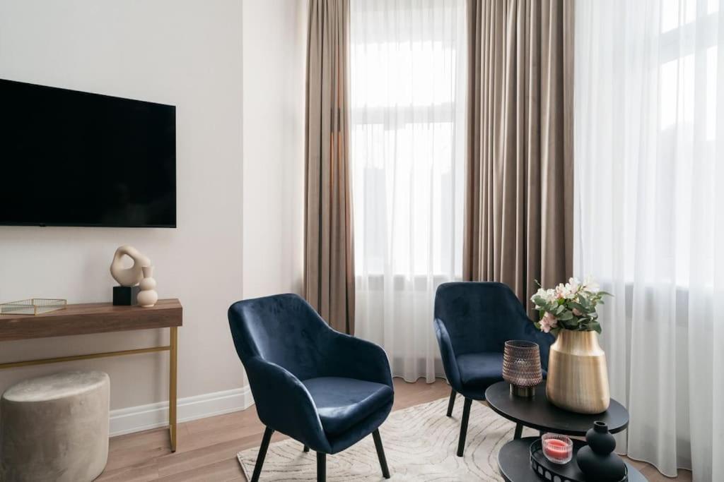 Deluxe Two-bedroom With Old Town View Apartament *