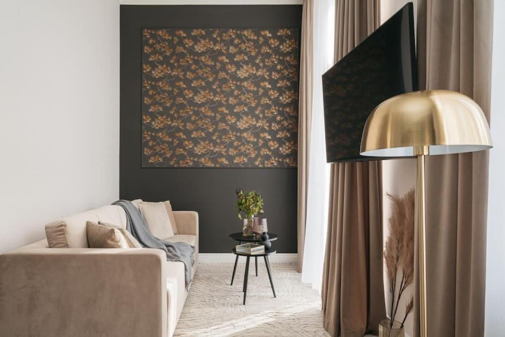 Deluxe Two-bedroom With Old Town View