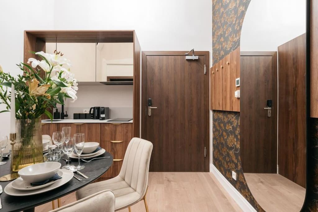 Deluxe Two-bedroom With Old Town View * Kraków